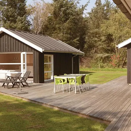 Four-bedroom Holiday In