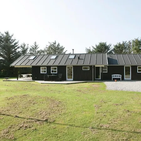 Four-bedroom Holiday In