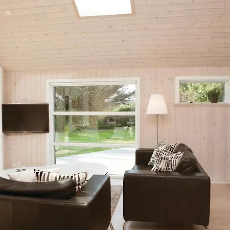 Feriehus Four-bedroom Holiday In