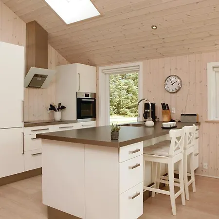 Feriehus Four-bedroom Holiday In