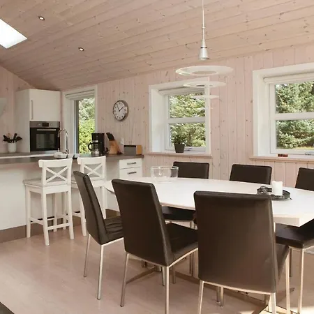 Feriehus Four-bedroom Holiday In Løkken